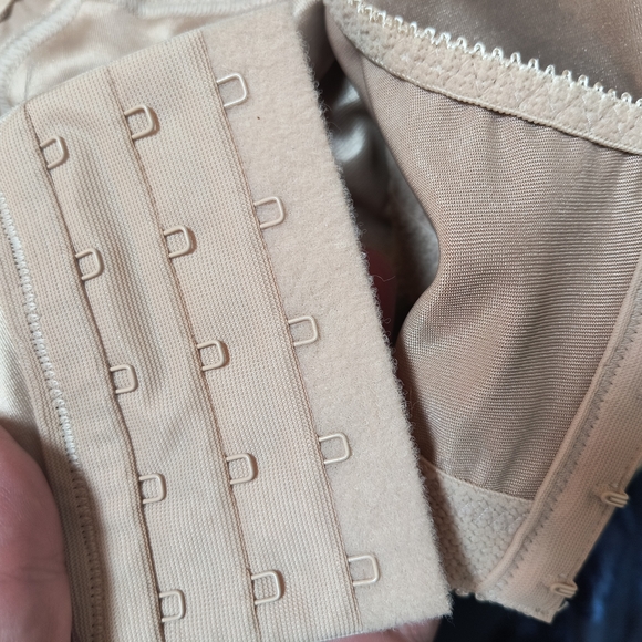 Bali Classic Support Bra (3)- Beige - Picture 5 of 6